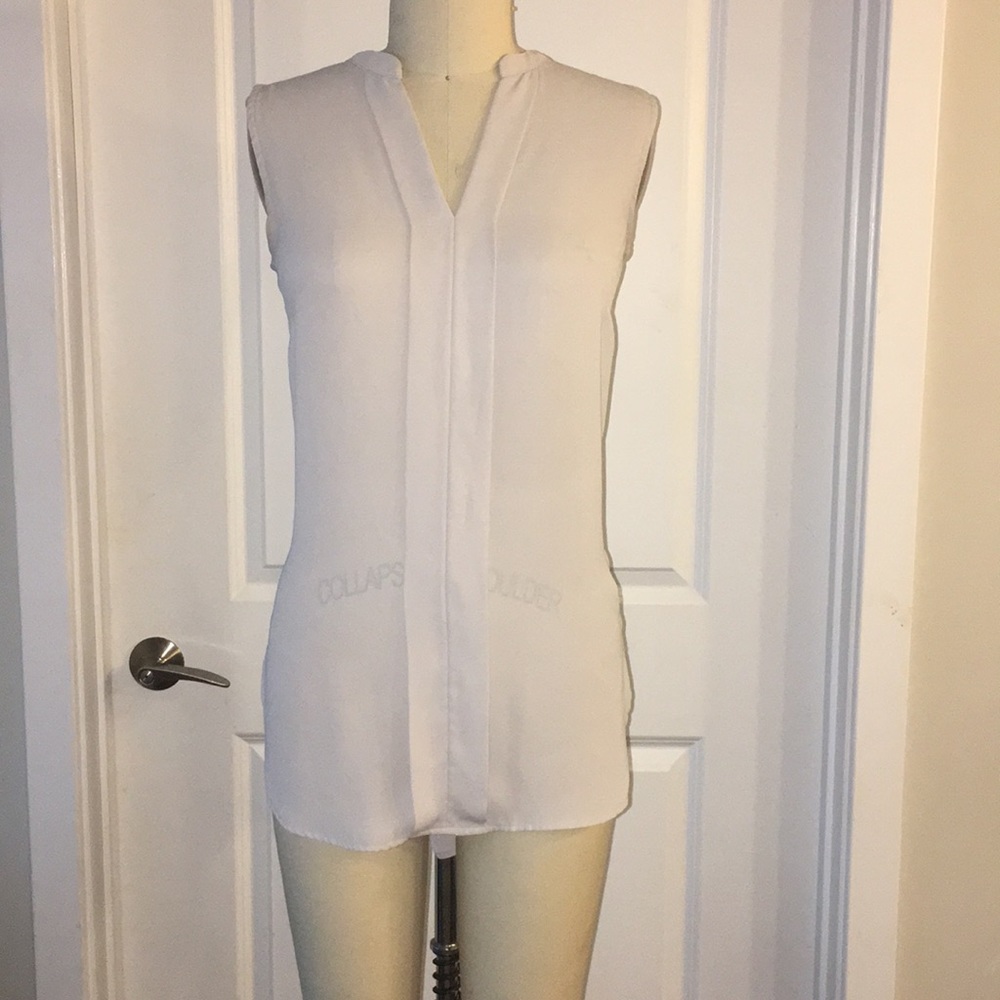 Light tan V-Neck Woven Blouse 👚💫
